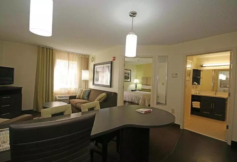 スイート, Candlewood Suites Newport News Yorktown, An Ihg