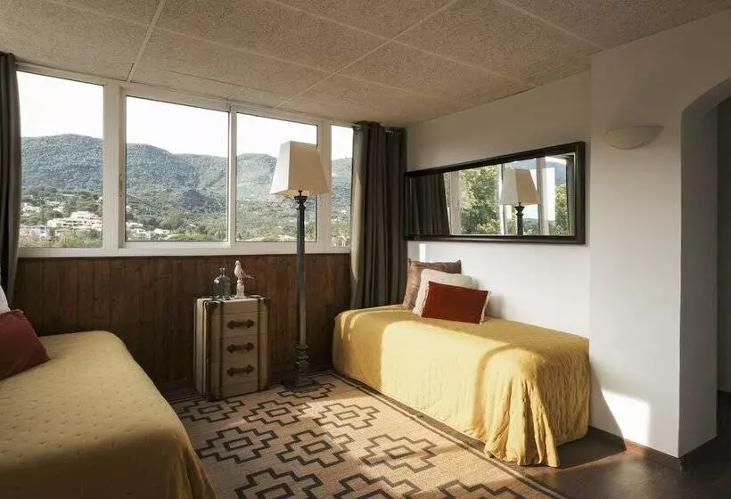 سوییت لوکس, Surplage Hôtel Cavalière