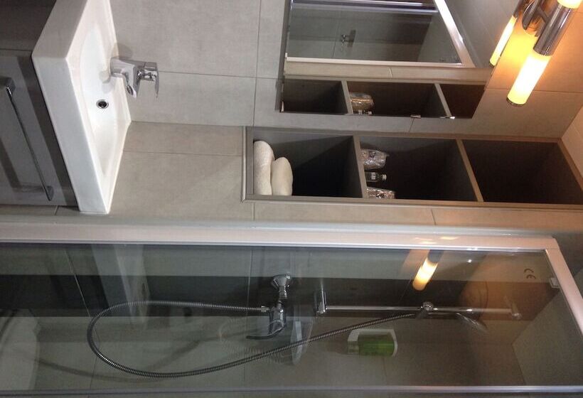 标准间, Fh Confort Hotel Orléans Co Met