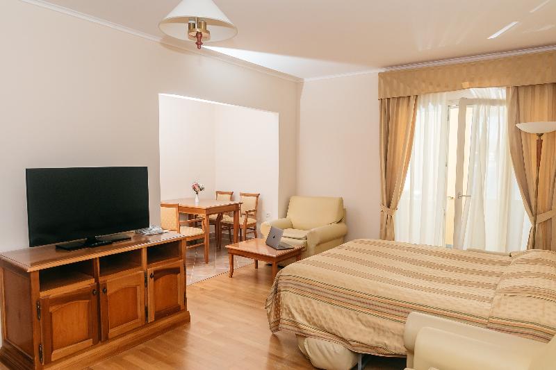 디럭스 룸 킹사이즈 침대, Courtyard By Marriott San Jose Escazu