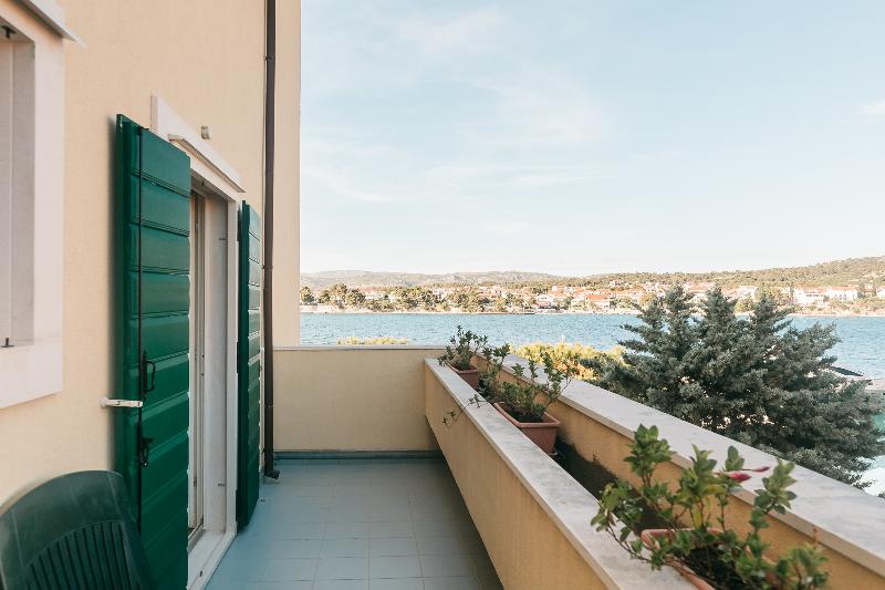 디럭스 룸 킹사이즈 침대, Courtyard By Marriott San Jose Escazu