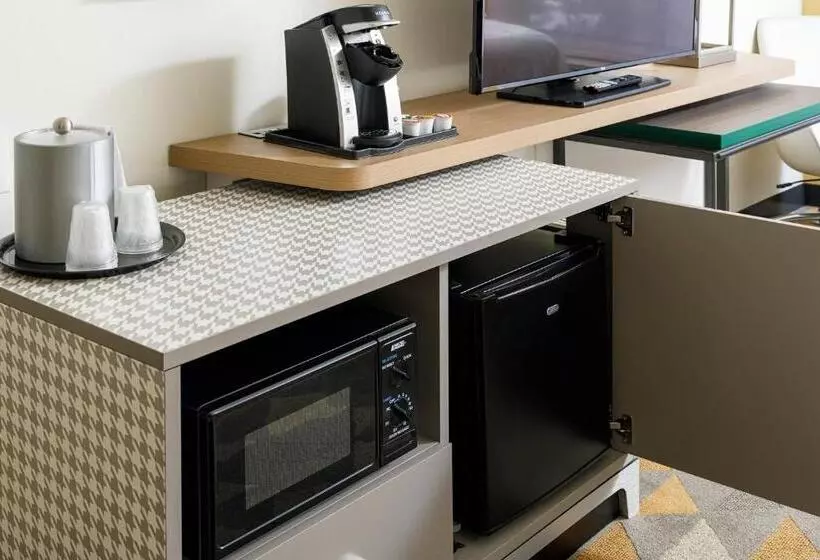 キングサイズベッドのスタンダードルーム, Holiday Inn Cleveland, An Ihg