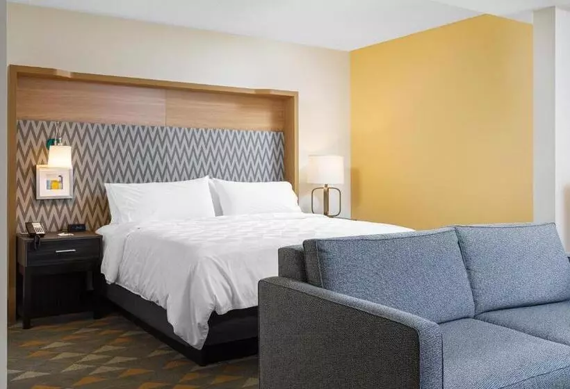 身障者適用スイートルーム, Holiday Inn Cleveland, An Ihg