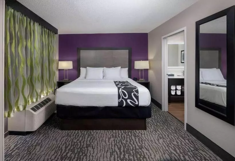 キングサイズベッドのデラックススイート, La Quinta By Wyndham Kennesaw