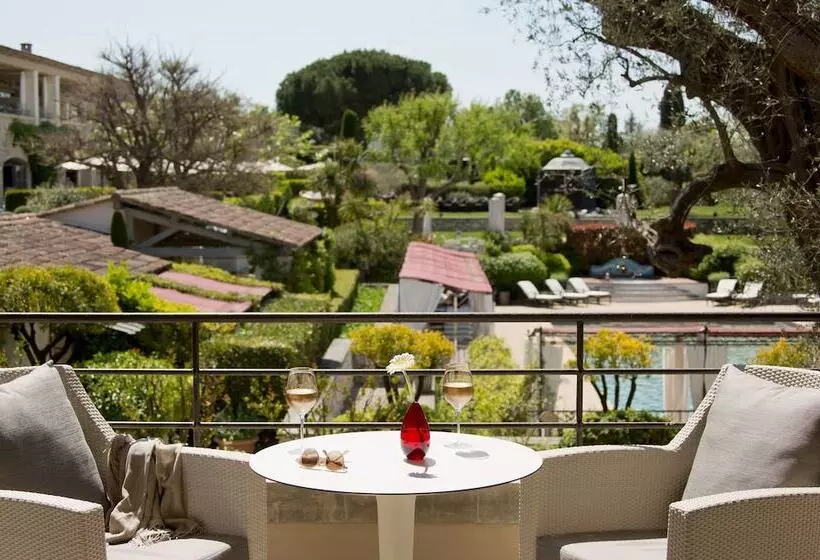 اتاق لوکس, Domaine Du Mas De Pierre