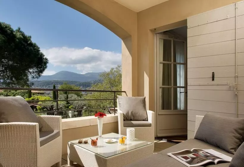 سوییت جونیور, Domaine Du Mas De Pierre