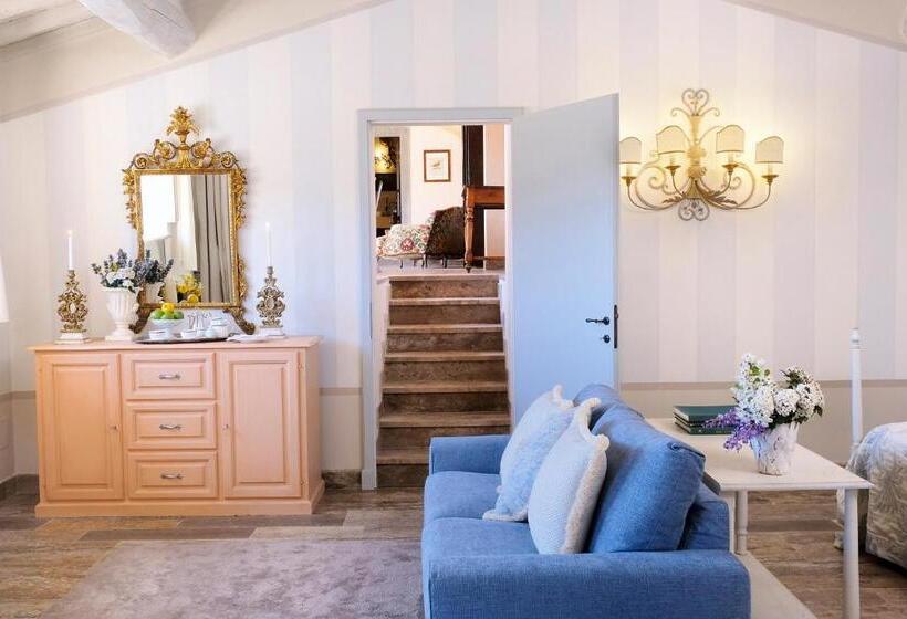 Полулюкс, Il Falconiere Relais & Spa