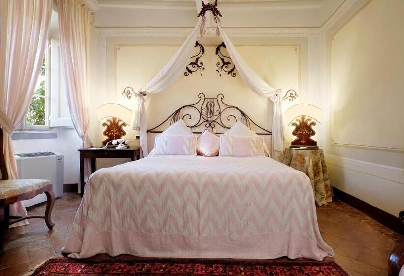 Quarto Deluxe, Il Falconiere Relais & Spa