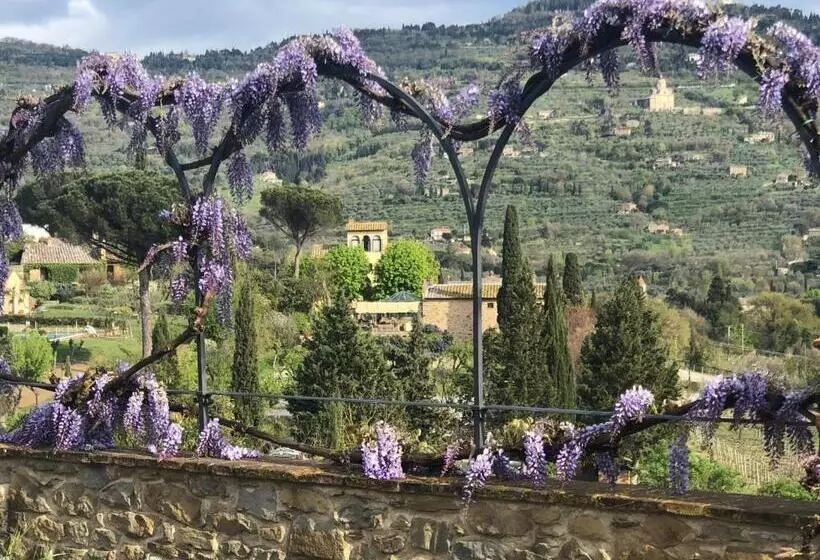سوییت اجرایی, Il Falconiere Relais & Spa