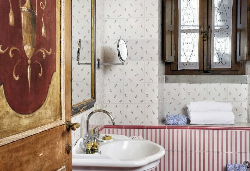 Quarto Clássico, Il Falconiere Relais & Spa