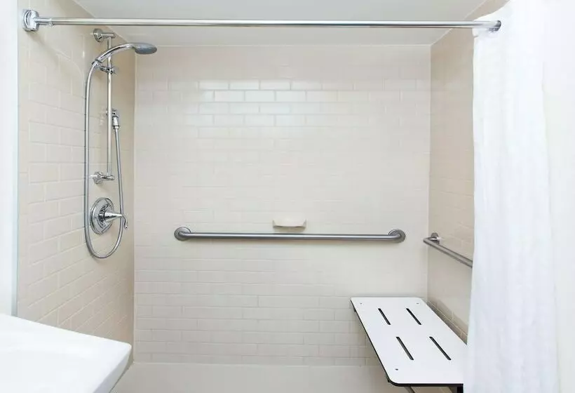 身障者適用スイートルーム, Sonesta Simply Suites Plano Frisco