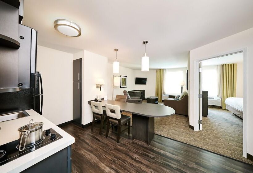 Люкс, Sonesta Simply Suites Plano Frisco