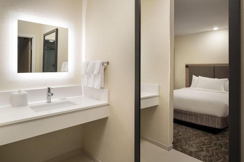 带皇后床的套间, Springhill Suites Fort Worth University