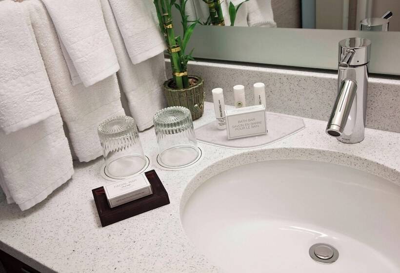 استودیوی استاندارد, Springhill Suites Phoenix Downtown