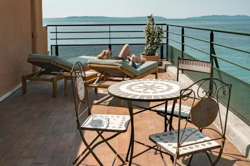 Triple Room Sea View, Surplage Hôtel Cavalière