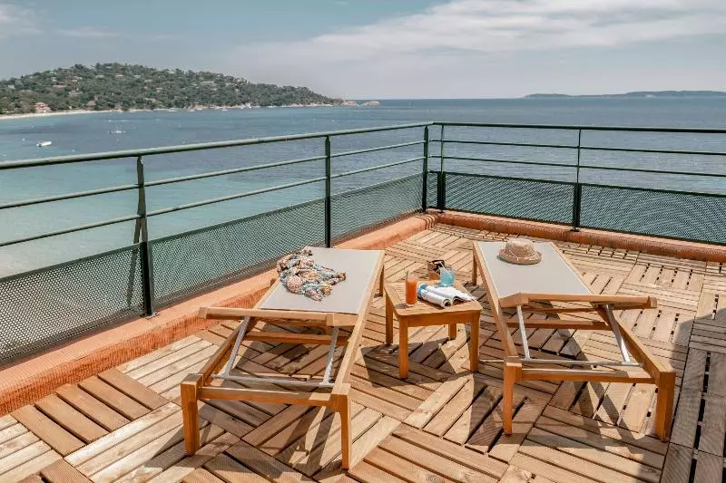Triple Room Sea View, Surplage Hôtel Cavalière