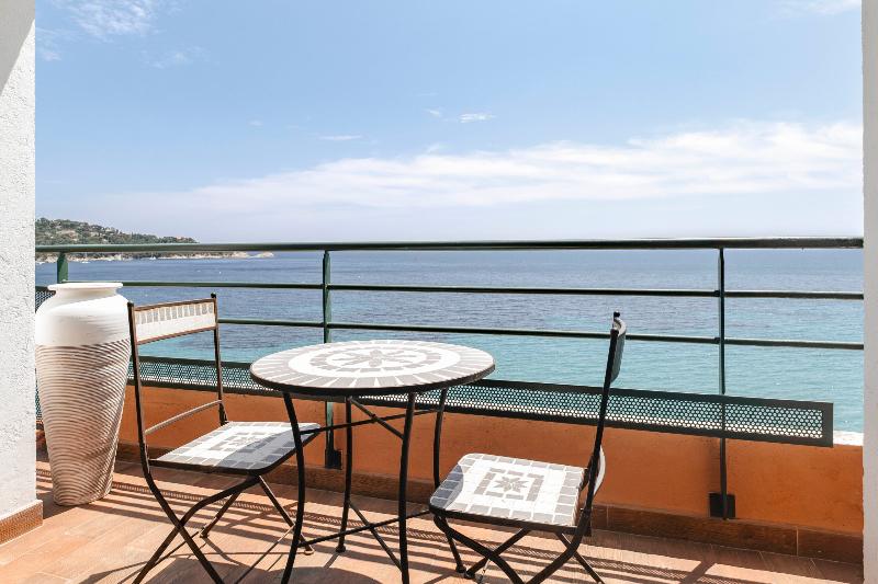 Triple Room Sea View, Surplage Hôtel Cavalière