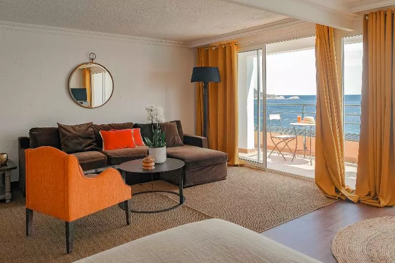 Triple Room Sea View, Surplage Hôtel Cavalière