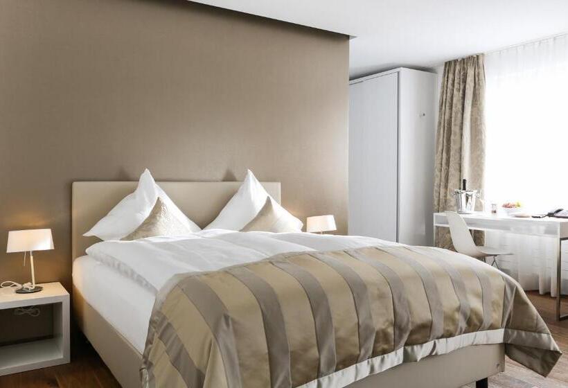 Номер Стандарт, Uzwil