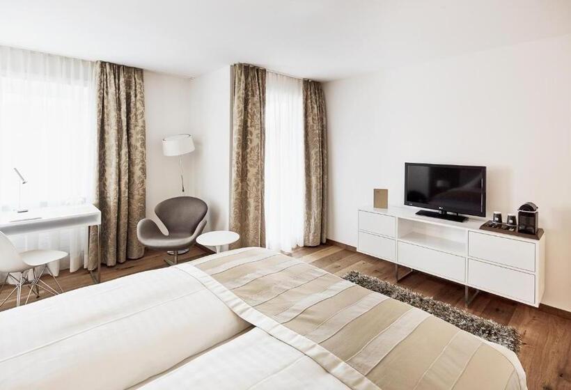 Номер Стандарт, Uzwil