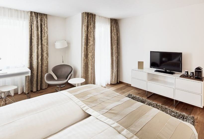 Номер Стандарт, Uzwil