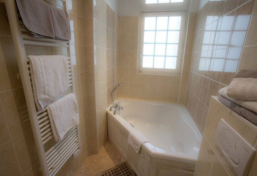 スイート（家族用）, Villa Augeval Hôtel De Charme & Spa