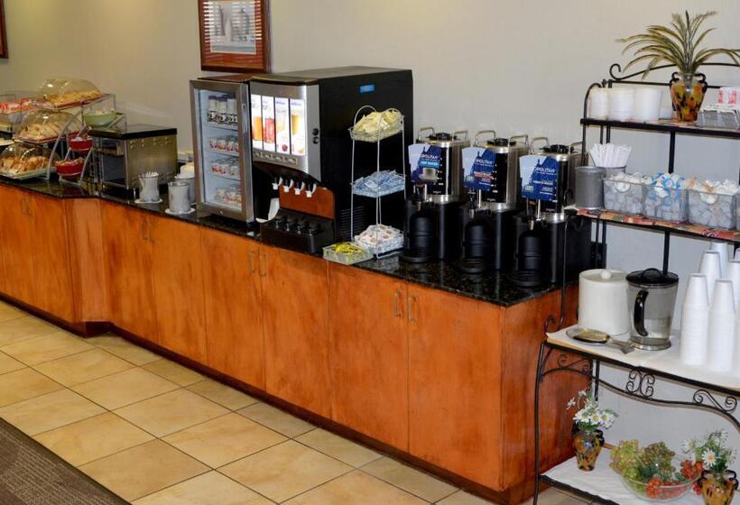 جناح إدارى, Wingate By Wyndham West Monroe