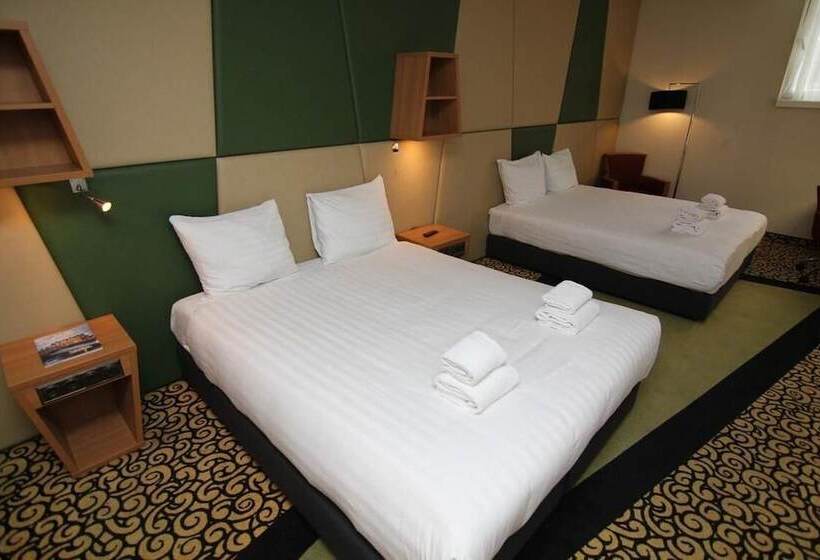 اتاق استاندارد چهار تخته, Savoy Hotel Amsterdam