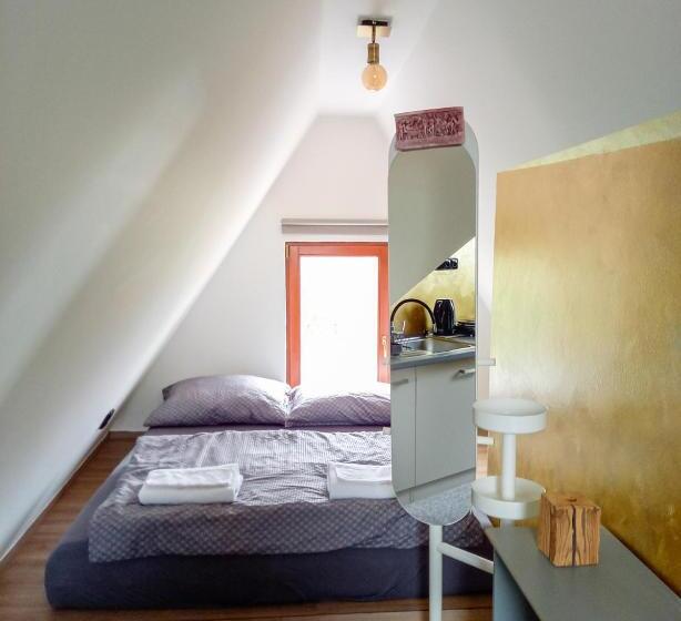 套房带园景, Penzion Lederer