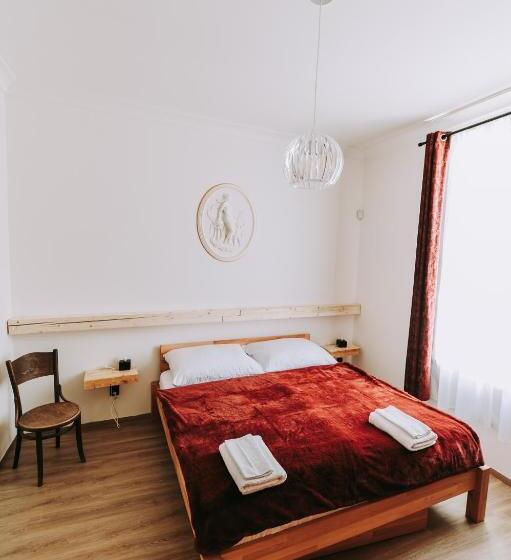 标准间, Penzion Lederer