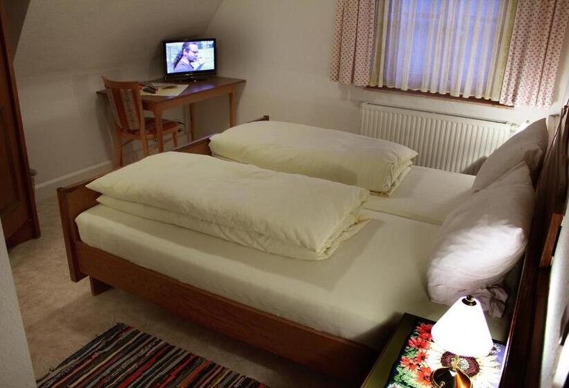 חדר סטנדרט, Lauchertstüble