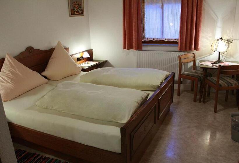 Номер Стандарт, Lauchertstüble