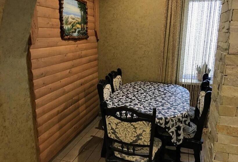 اتاق راحتی سه تخته, затишний міні готель Rosky