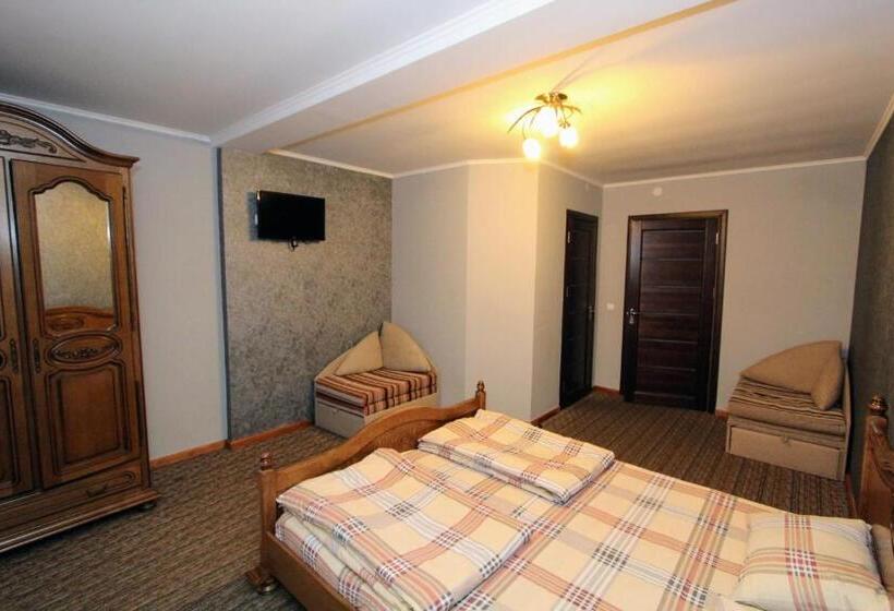 اتاق خانوادگی, затишний міні готель Rosky