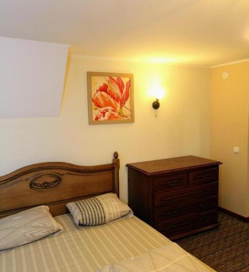 اتاق استاندارد سه تخته با بالکن, затишний міні готель Rosky