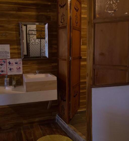 オーシャンビューデラックスルームバルコニー付き, Calamari Baru