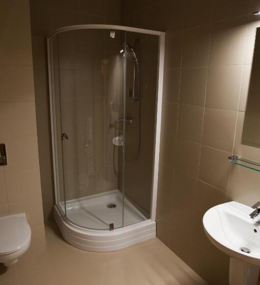 غرفة ديلوكس, Central Carei