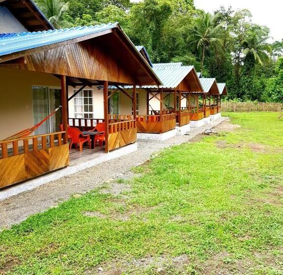 家庭洋房, Coco Loco Lodge