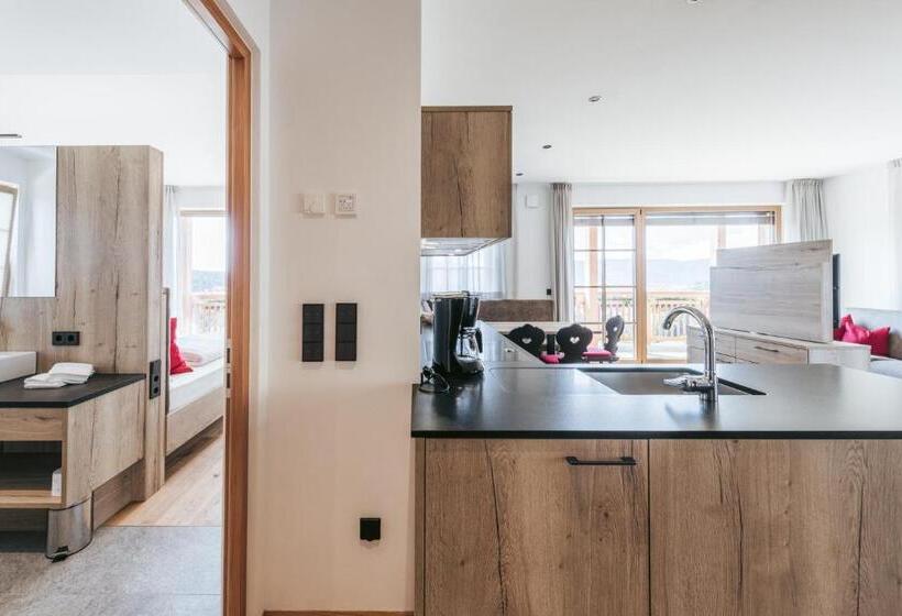 バルコニー付スイート, Lochbauer