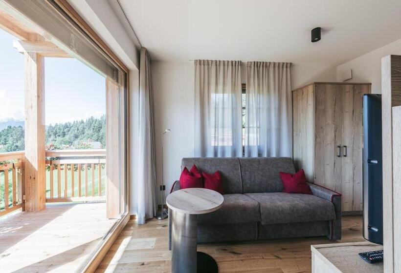 バルコニー付スイート, Lochbauer