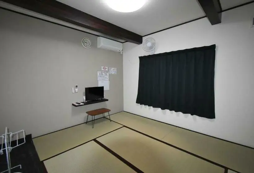 バスルーム共有のトリプルスタンダード, Guest House Shizuho