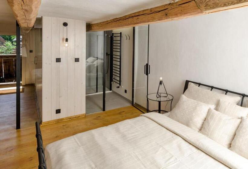 Номер Стандарт, Homutův Statek