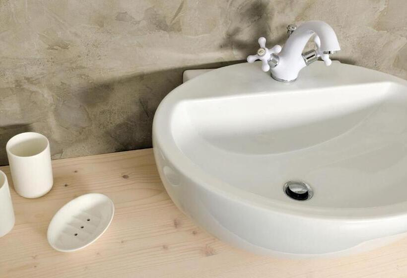 デラックスルーム, Homutův Statek