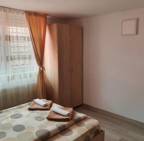 スタンダードルーム, Sergilliohouse