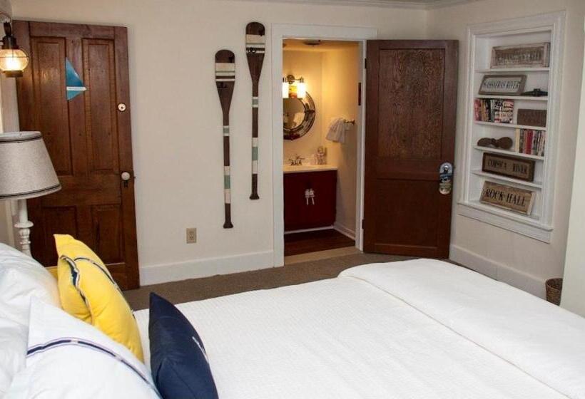 غرفة قياسية مزوَّدة بشُرفة, Inn At Haven Harbour