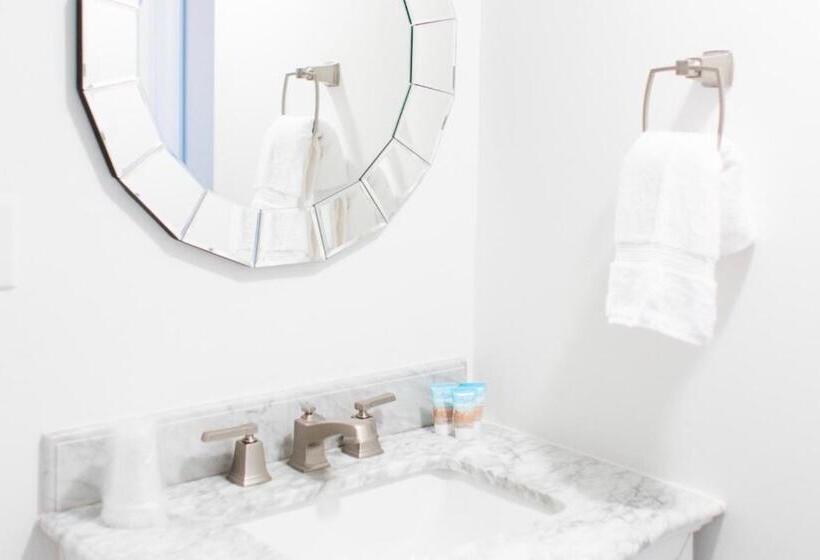 جناح, Inn At Haven Harbour