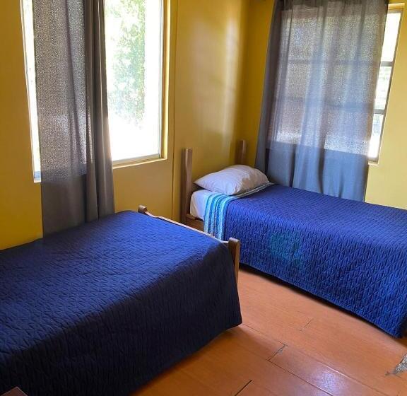 חדר סטנדרט לשלושה, Hostal Radal Molina