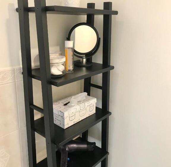 リバービュースイート, Auberge Tom B&b