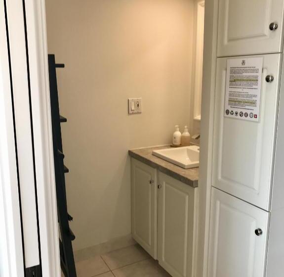 リバービュースイート, Auberge Tom B&b