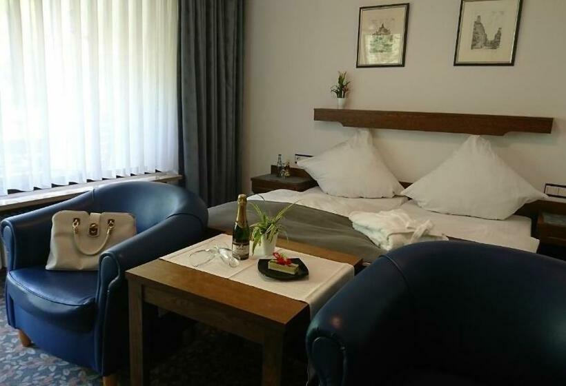 Номер Стандарт с Балконом, Café Blaich Hotel Garni